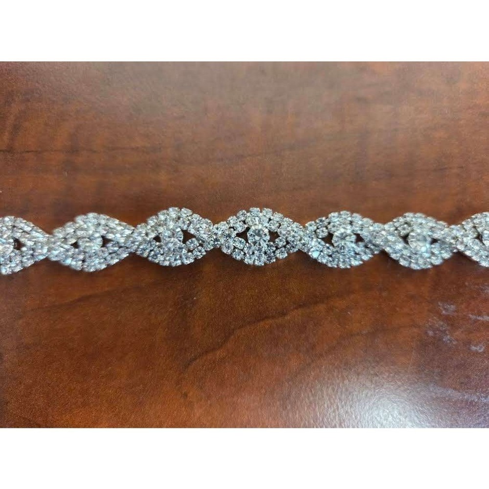 Bestyle Jewelry Silver Tone Rhinestone Infinity Link Tennis Bracelet with Box
